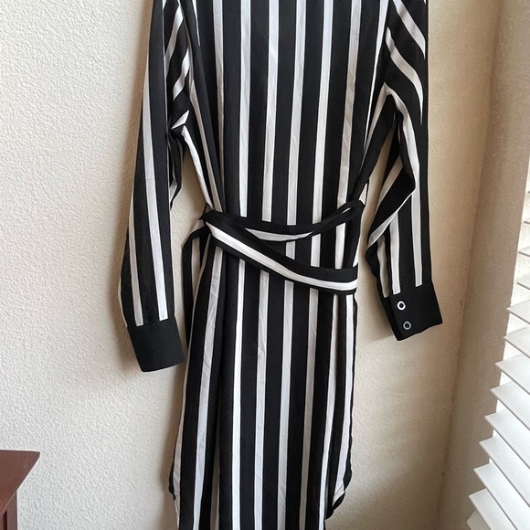 NWT KILLSTAR DRESS black and white stripped double breasted pockets belt SZ L - Picture 3 of 6
